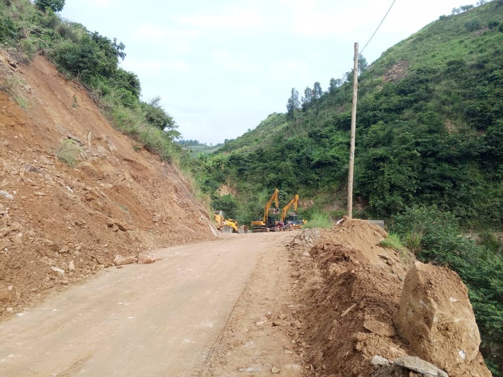 Sud-kivu/Infrastructures : les travaux de rechargement de la route de Ngomo avancent à pas de tortue