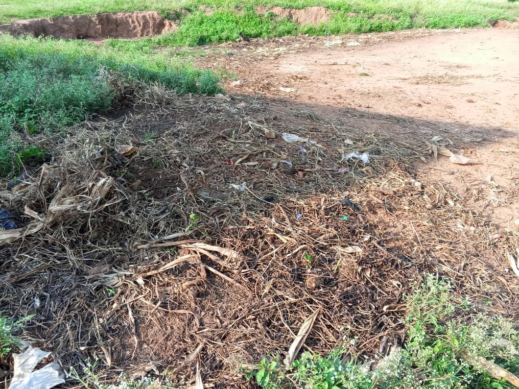 Kamanyola : les avenues et caniveaux envahis par les déchets agricoles, la NSCC et les autorités s&rsquo;inquiètent