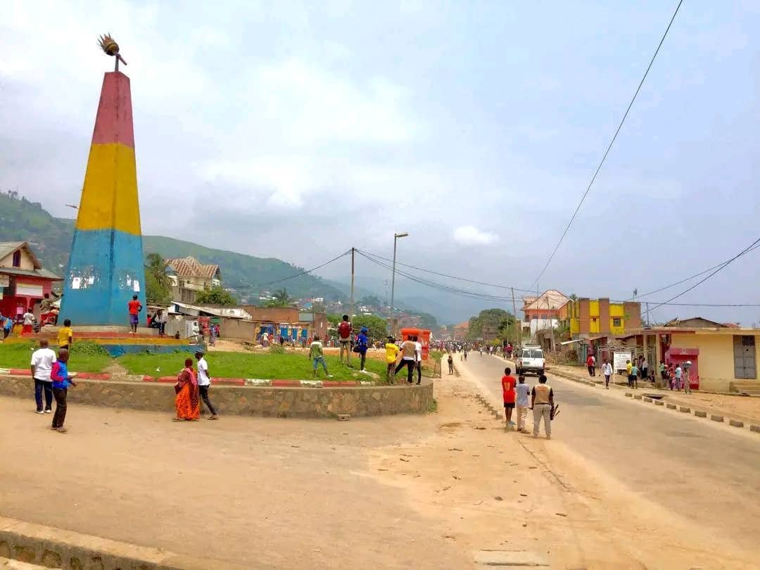 Insécurité urbaine à Uvira : plusieurs cas de vol à mains armées signalés, les habitants réclament la délocalisation des militaires du camp Estagrico