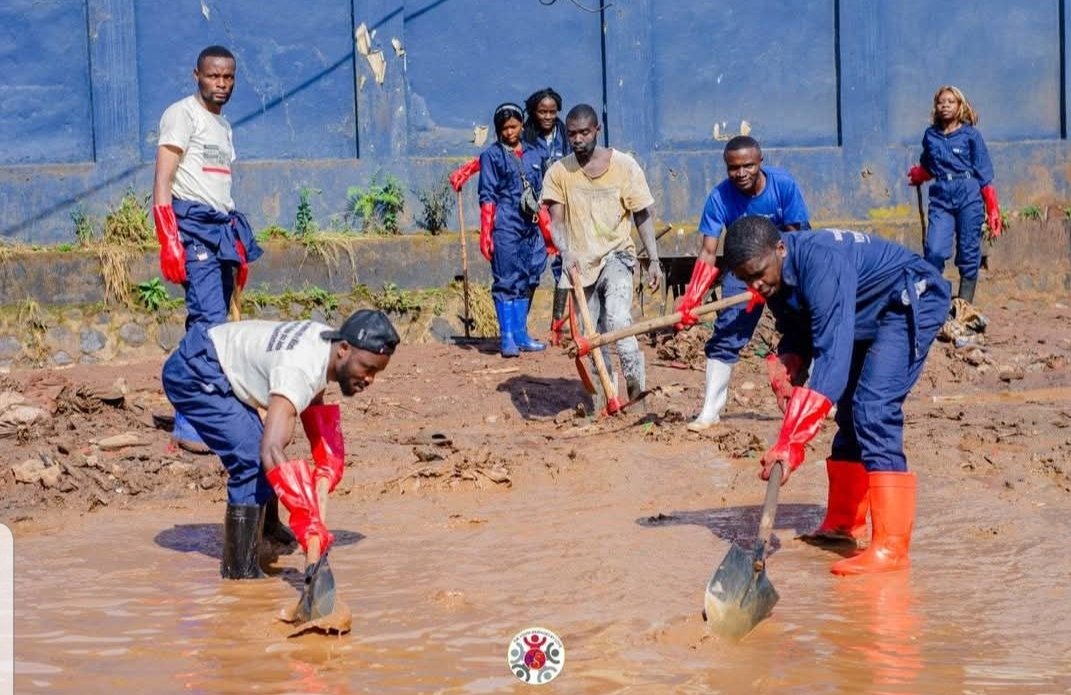 Bukavu : L&rsquo;Organisation Vijana Shujaa se mobilise pour assainir la place de l&rsquo;Indépendance