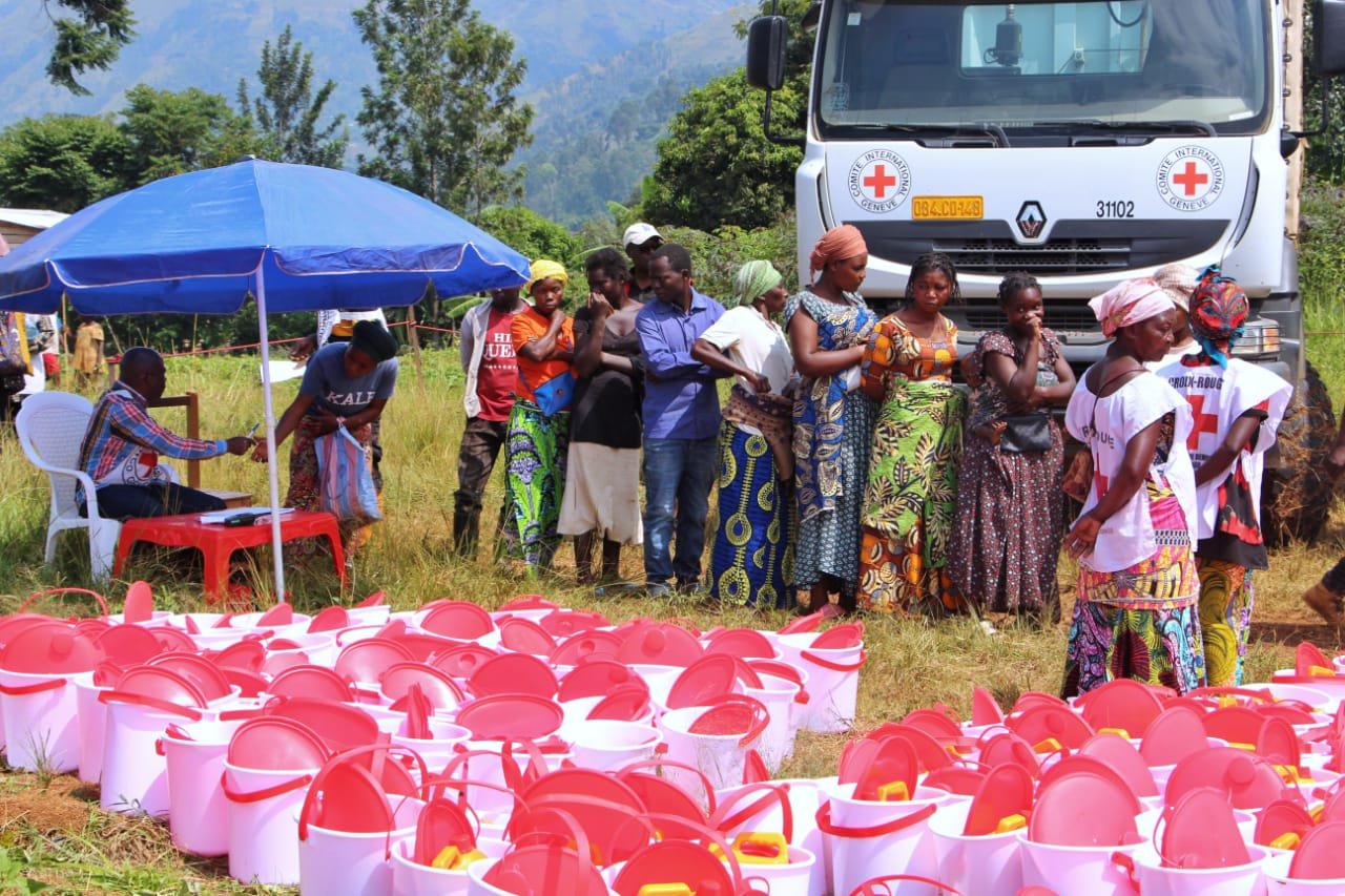 Crise humanitaire au Sud-Kivu : Le CICR assiste les ménages des déplacés et retournés à Kalehe en vivres et biens essentiels