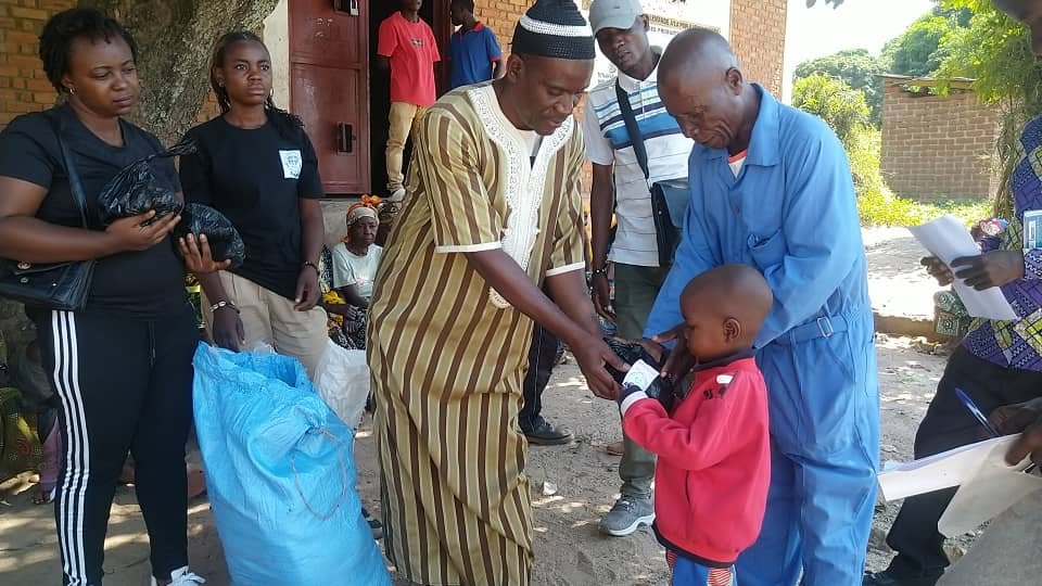 UVIRA : la FJVK vient en aide à plus de 70 personnes vulnérables du village Katongo
