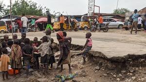 Uvira/Société : certains enfants déplacés de guerre du Nord et Sud-kivu nécessitent une assistance pour l’achat des fournitures scolaires pour l’année 2025-2026