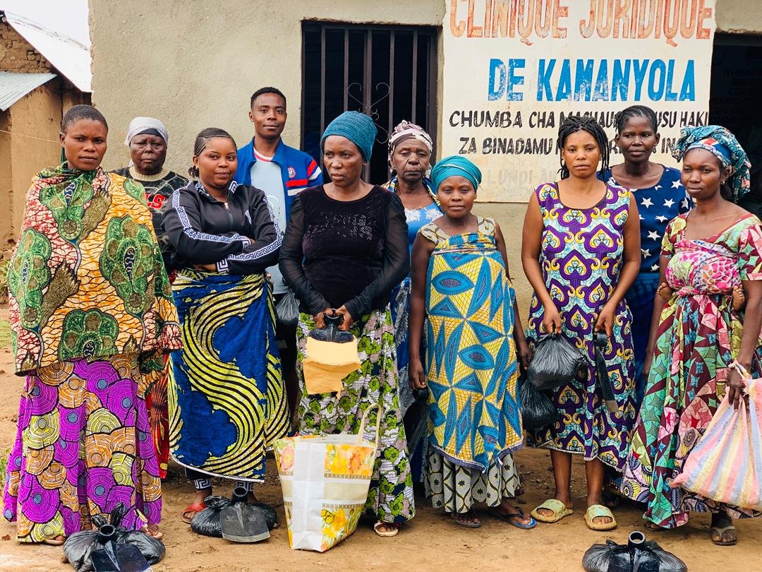 Kamanyola : 100 parents d’élèves vulnérables bénéficient des semences et du matériel agricole du Groupe Jérémie