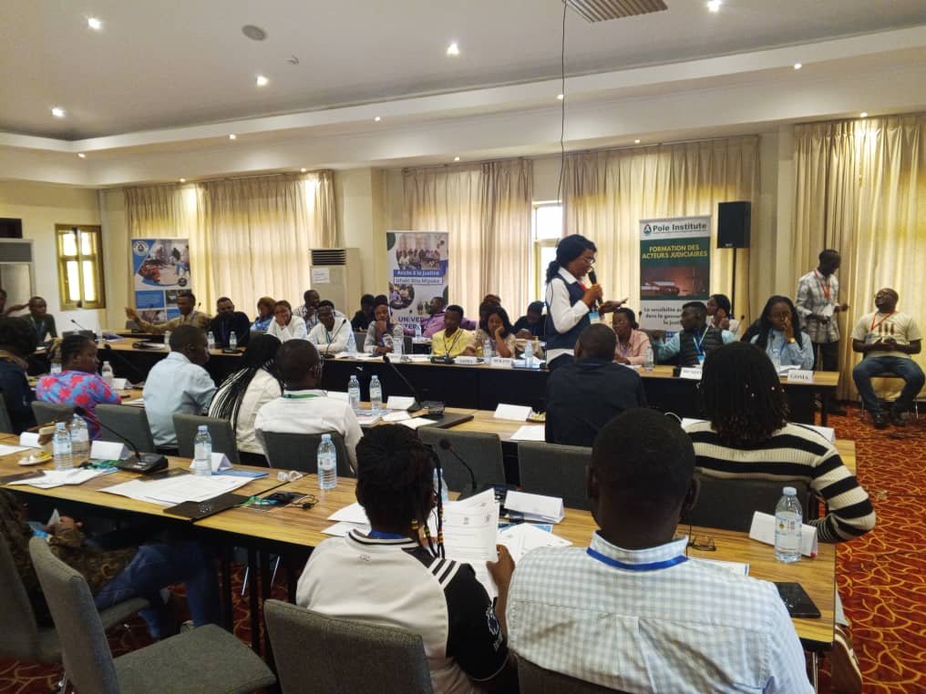 Kampala – Des jeunes de la RDC, du Rwanda et de l’Ouganda échangent sur l’accès à la justice, la paix et la cohésion sociale dans la sous-région des Grands Lacs.