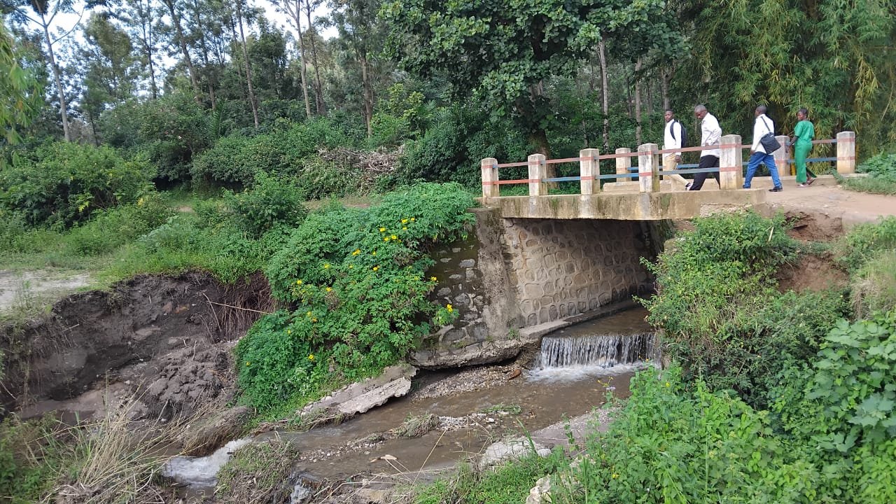 Idjwi : La route entre les chefferies Ntambuka et Rubenga gravement dégradée par l’exploitation incontrôlée du sable