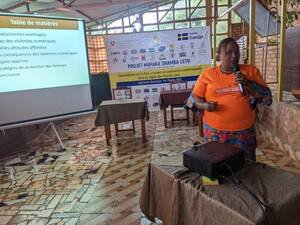 Bukavu : Les Femmes Petites Commerçantes Transfrontalières appelées à la prudence en ligne, la confidentialité et la protection des données personnelles pour lutter contre les violences numériques.