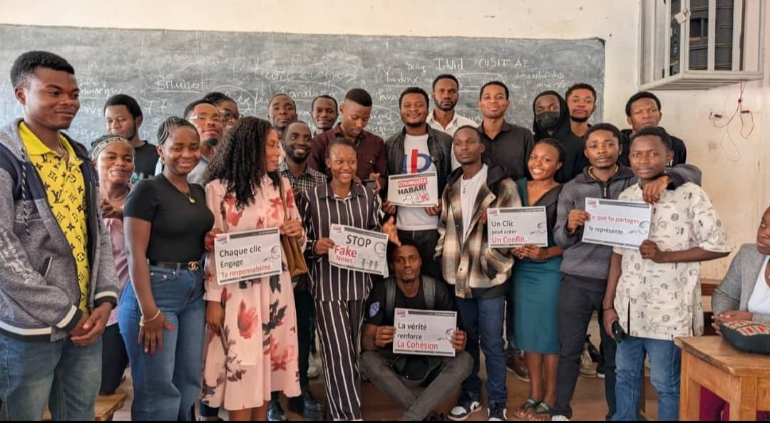 Bukavu : la plateforme Chunguza Habari lance la campagne « Un Clic » pour lutter contre la désinformation
