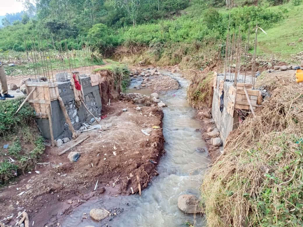 Kabare : le pont Cikumbi en pleine construction, la population salue une avancée majeure