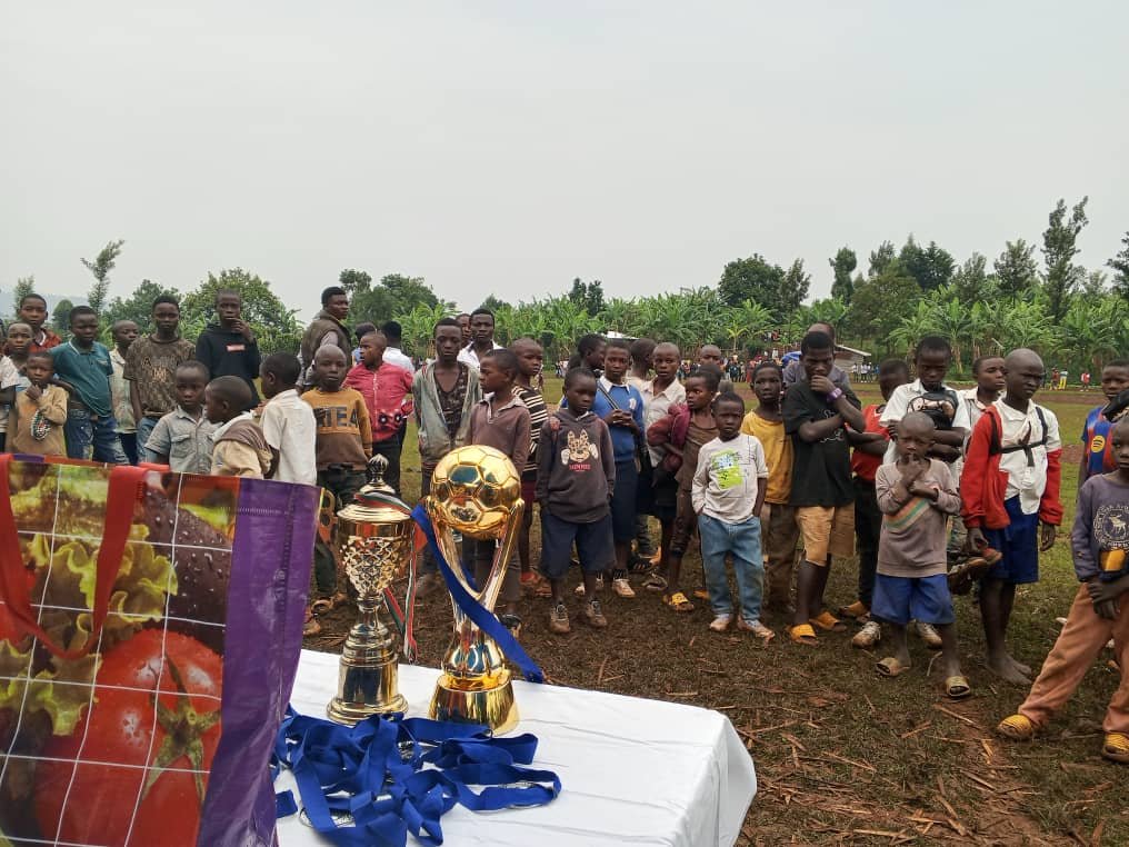 Bushwira/Kabare : Le Club des Amis de Jacques Cirimwami clôture son championnat de football sur une note festive à Kunene