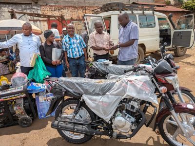 Idjwi:La Coopération suisse renforce la Radio Communautaire et Associative KALINGA en territoire insulaire d&rsquo;Idjwi avec un important don logistique