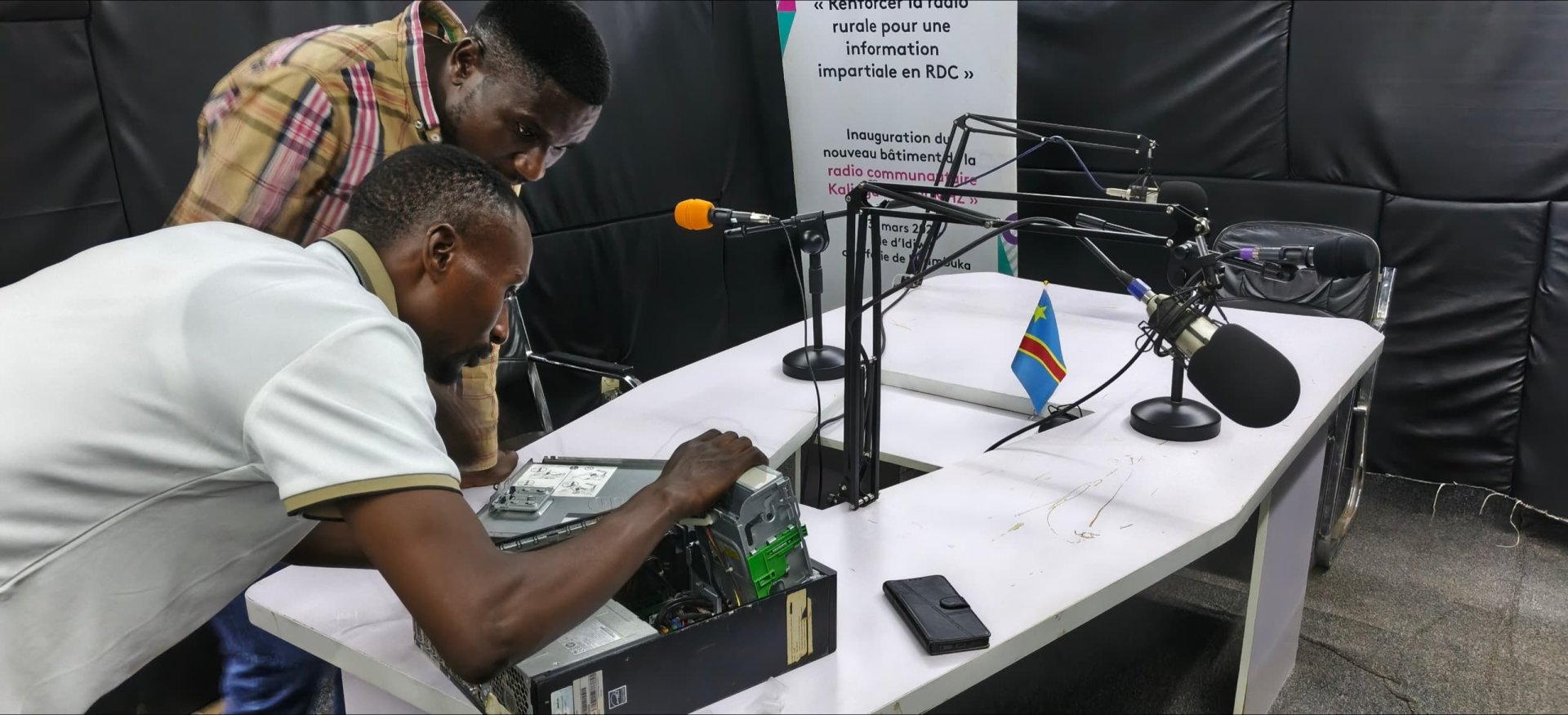 Idjwi : Les radio-clubs de la Radio Kalinga se mobilisent pour préserver les équipements solaires