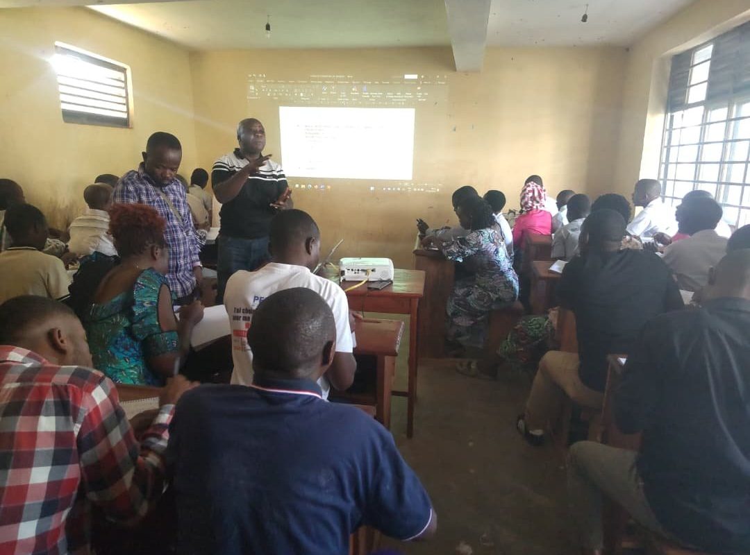 Kamanyola : Plus de 100 acteurs communautaires formés pour renforcer la surveillance des maladies et la protection de la santé publique