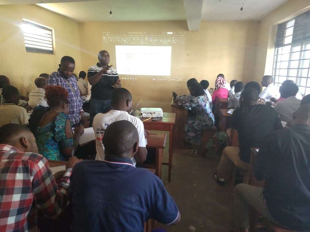 Kamanyola : Plus de 100 acteurs communautaires formés pour renforcer la surveillance des maladies et la protection de la santé publique