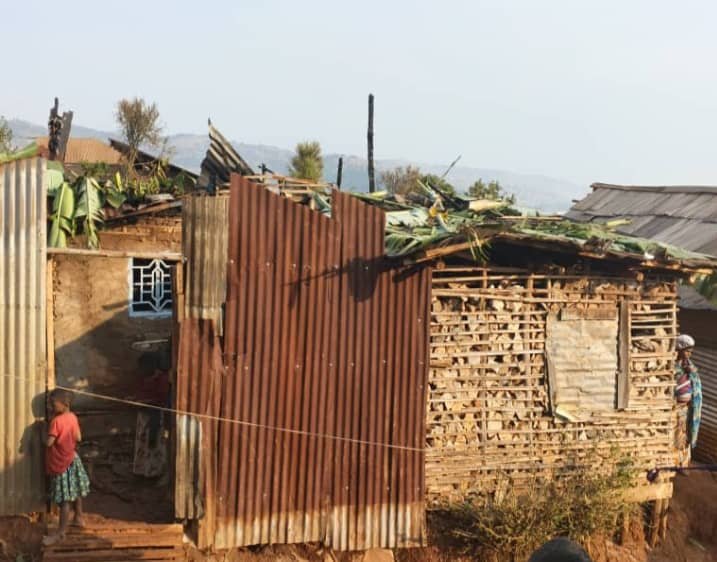Sud-Kivu : Un violent incendie réduit une habitation en cendres à Buhozi, la NDSCI appelle à la vigilance