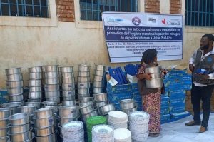 Uvira : 150 ménages de déplacés internes bénéficient d’une assistance en articles ménagers essentiels pour améliorer leurs conditions de vie