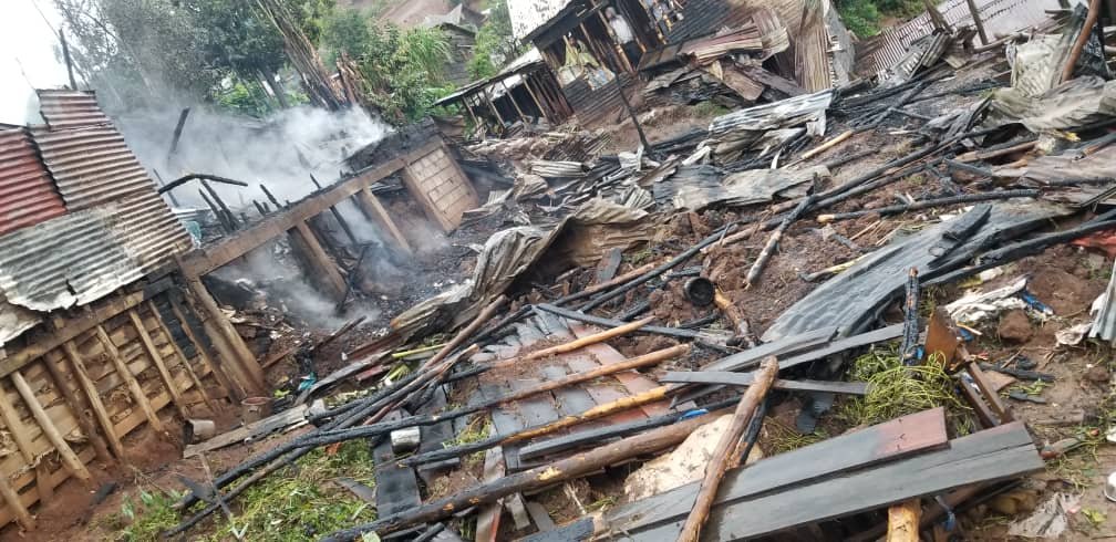 Sud-Kivu : Deux enfants périssent dans un violent incendie à Mudusa, plusieurs habitations réduites en cendres
