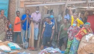 Uvira/Environnement : Les riverains de Kalimabenge unissent leurs efforts pour protéger le lac Tanganyika de la pollution