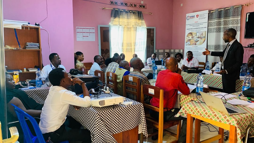 SYMUF / MPGE : 16 journalistes et 4 staffs SYMUF-MP participent à une formation sur la Paix environnementale et climatique à Uvira