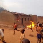 Walungu : Deux maisons incendiées à Kamanyola après des accusations de sorcellerie
