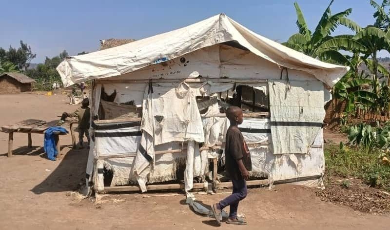 Kalehe : Plus de 80 % des abris du site de déplacés de Katashola fortement dégradés