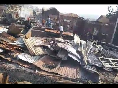 Kabare : 13 maisons incendiées et 9 autres démolies à Buhozi, la société civile tire la sonnette d’alarme