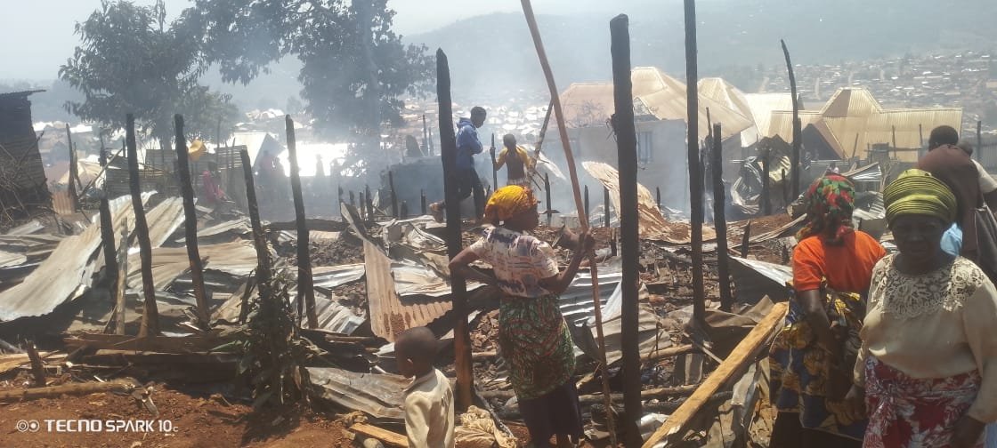 Kabare : Sept maisons réduites en cendres dans un incendie à Kabungo, neuf familles sinistrées